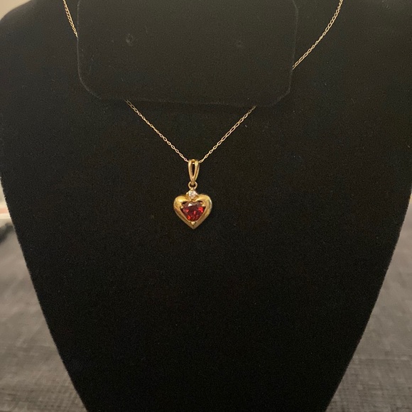 10k Yellow Gold Chain and Garnet Heart Pendant - Picture 1 of 6